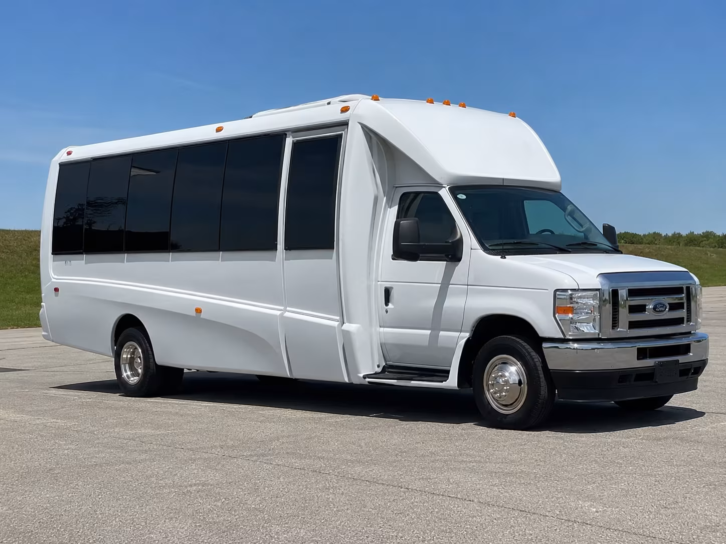 rancho cucamonga new years eve party bus rental
