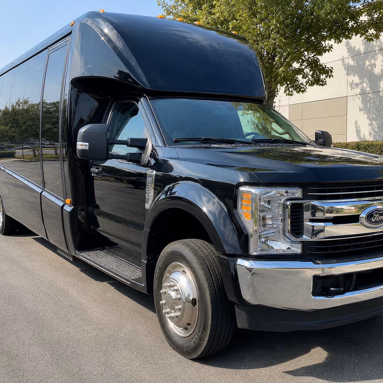 secure transportation for your next convention or trade show 3